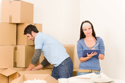 Moving truck transport for homes and offices near Balham